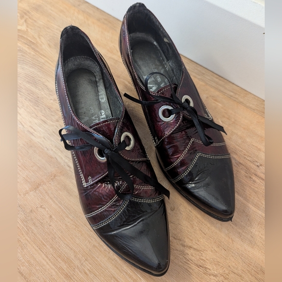 Un Tour En Ville Ladies Heels - Picture 8 of 11